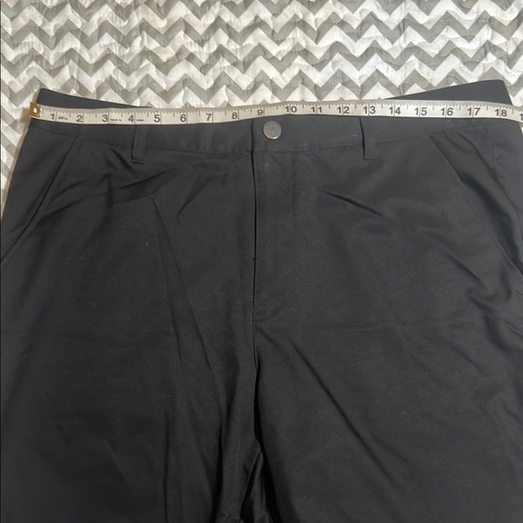 Puma Men's Black Activewear Shorts sz 36 - Picture 4 of 9